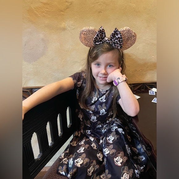 Minnie Mouse Skirt Set - Disney set - Disney World Outfit- Animal Kingdom Outfit - Picture 2 of 4